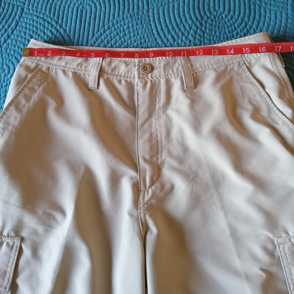 Quicksliver Cargo Shorts 32 Waist 10" Inseam - Picture 4 of 11